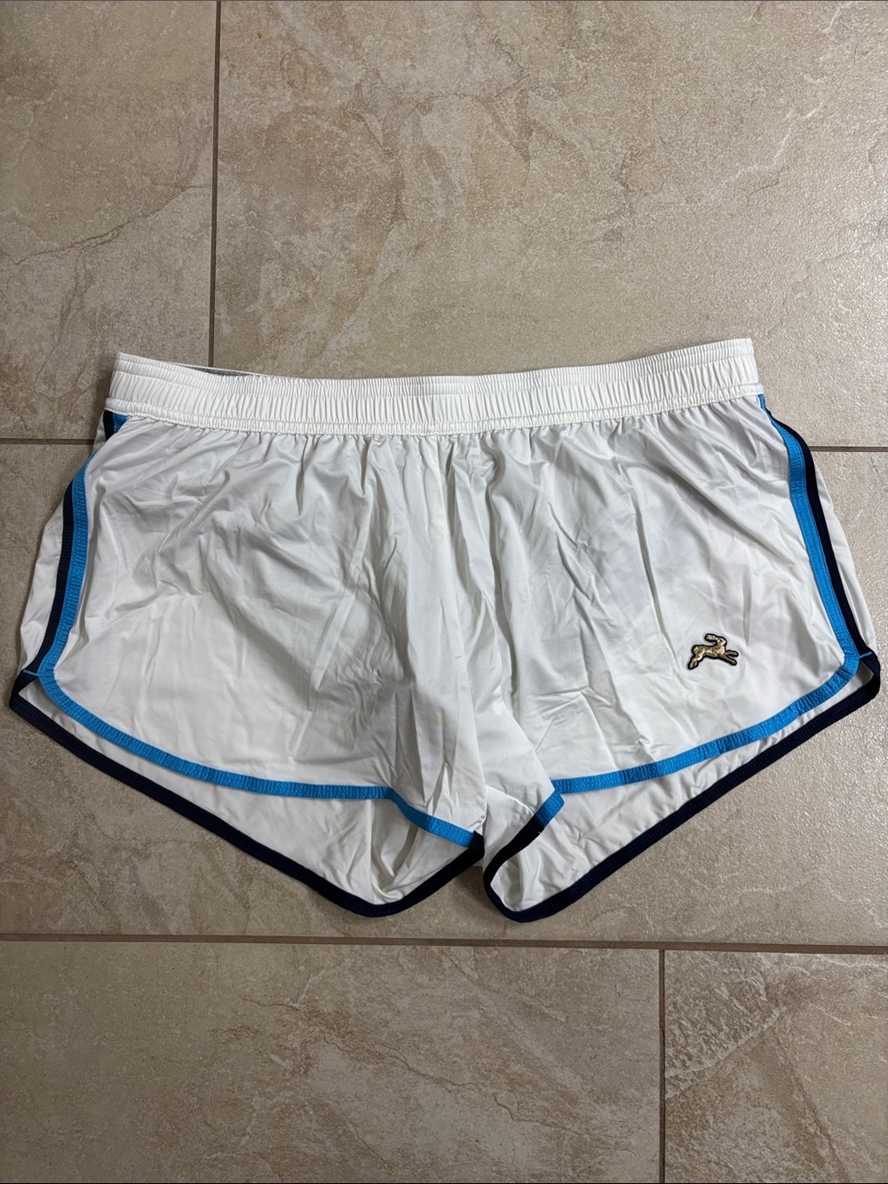 NEW Tracksmith Van Cortlandt Running Shorts size Large Blue and Navy Trim